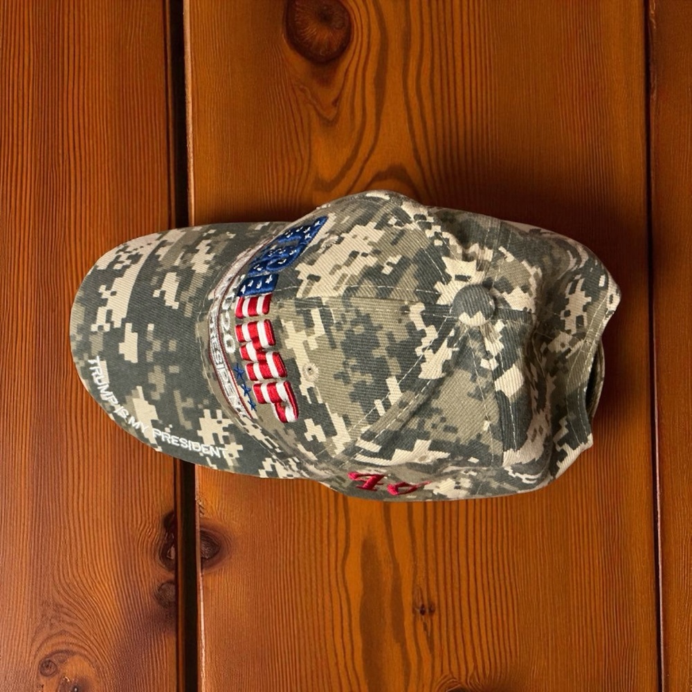 Camouflage Trump 2020 Hat - Picture 7 of 9